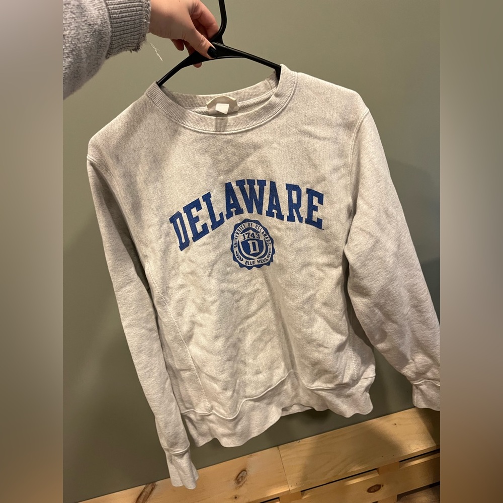 University of Delaware Crew neck